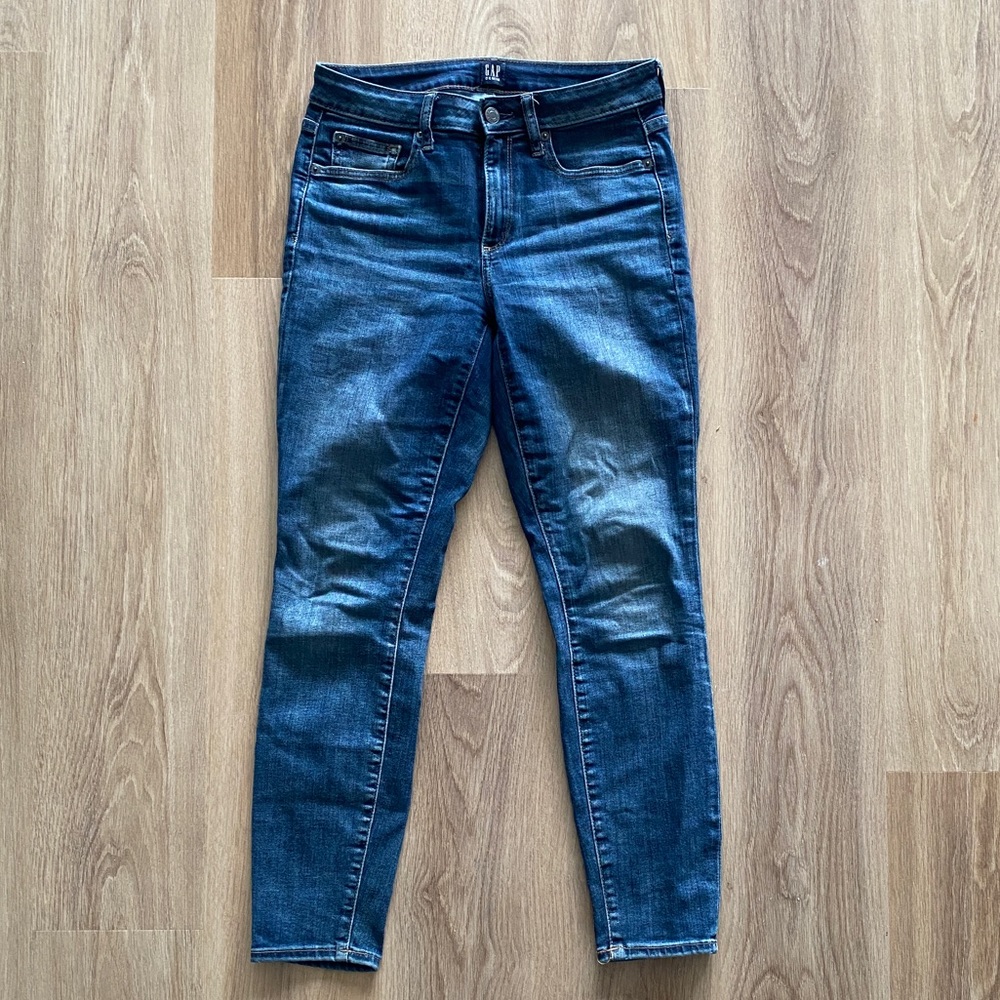 Gap High-Rise Curvy True Skinny Jeans